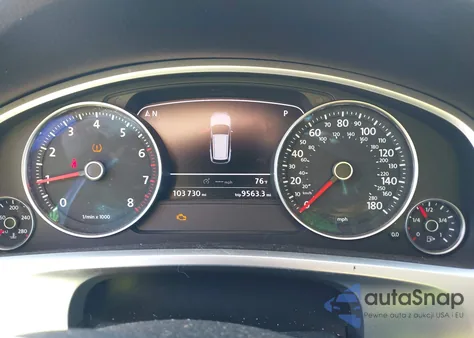 2011 Volkswagen Touareg Vr6 Lux z USA, uszkodzony, nr VIN WVGFF9BP8BD003162